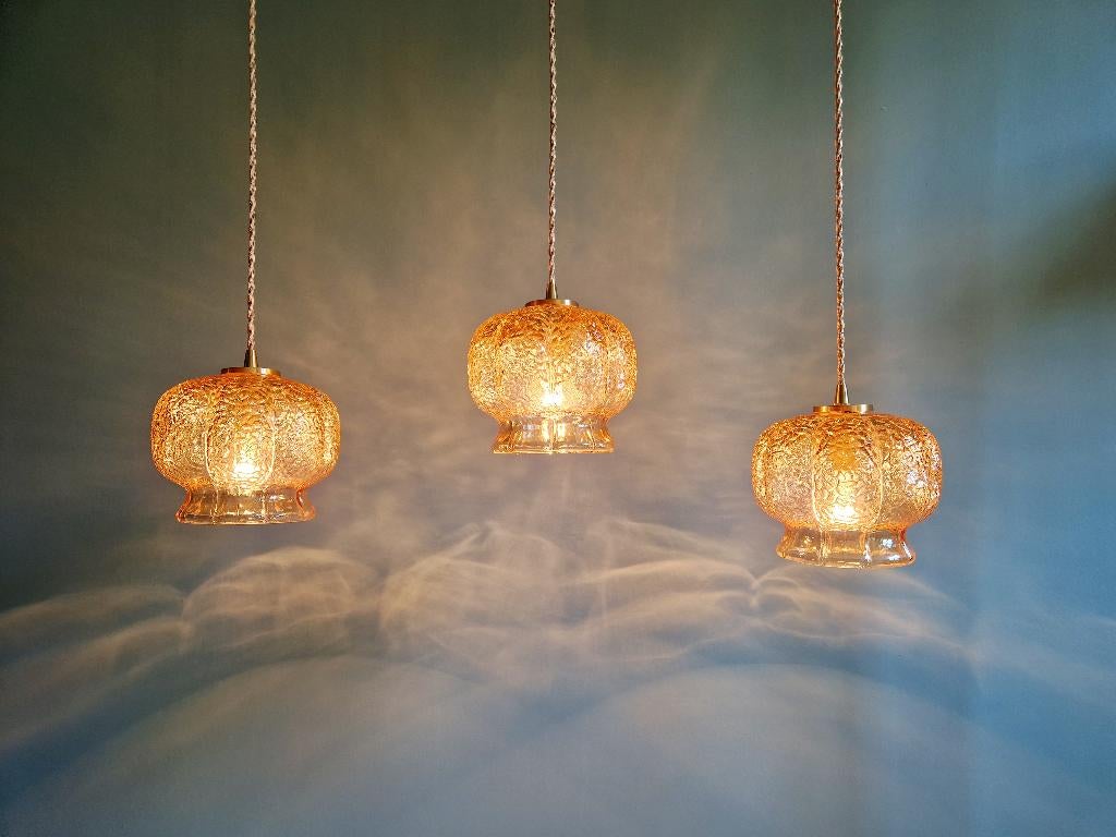 Suspension vintage en verre ambré 1960-70 (5 disponibles), Enlèvement ou Envoi