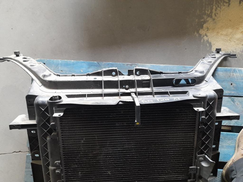 Face avant + radiateur + ventilateur MAZDA 2 1300 essence, Enlèvement, Utilisé, Avant, Mazda
