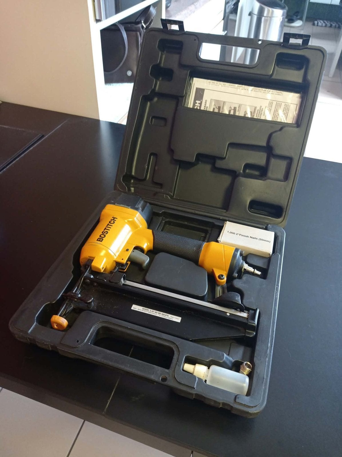 Bostitch SB-1664FN Nagelschieter, Doe-het-zelf en Bouw, Ophalen, Zo goed als nieuw