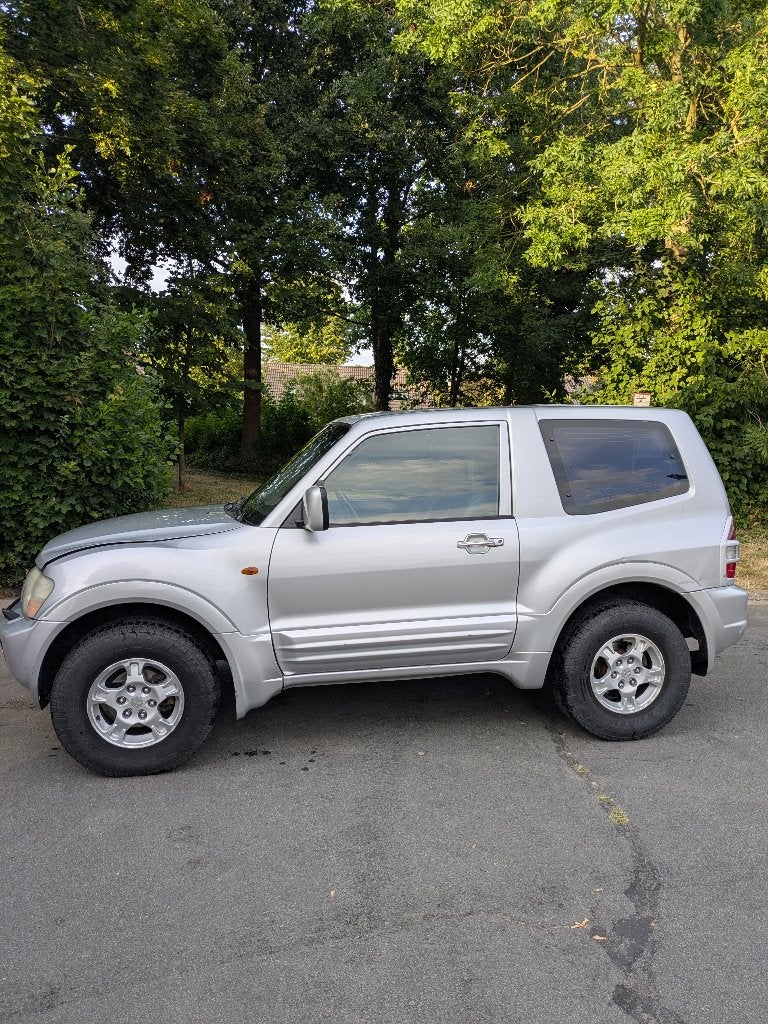 Mitsubishi Pajero lichte vracht, Autos, Mitsubishi, Particulier, Pajero, 4x4, ABS, Airbags, Air conditionné, Alarme, Climatisation automatique