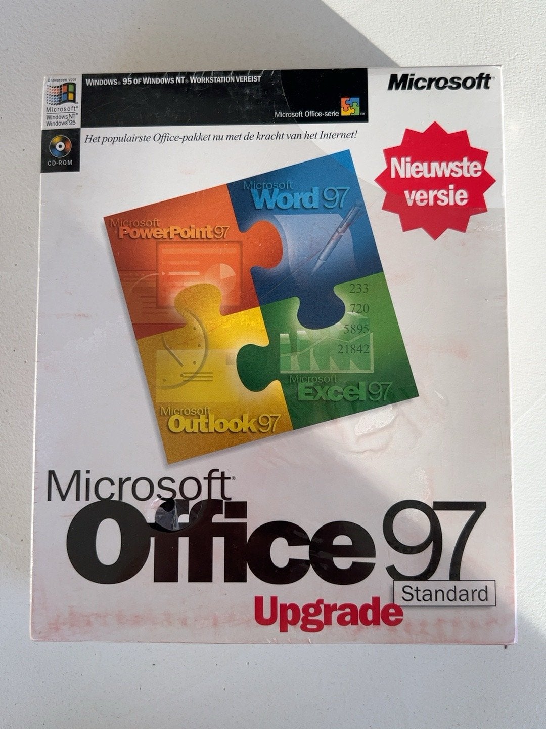 Microsoft Office 97 Standard Upgrade NL – Sealed, Computers en Software, Office-software, Ophalen, Zo goed als nieuw, Windows