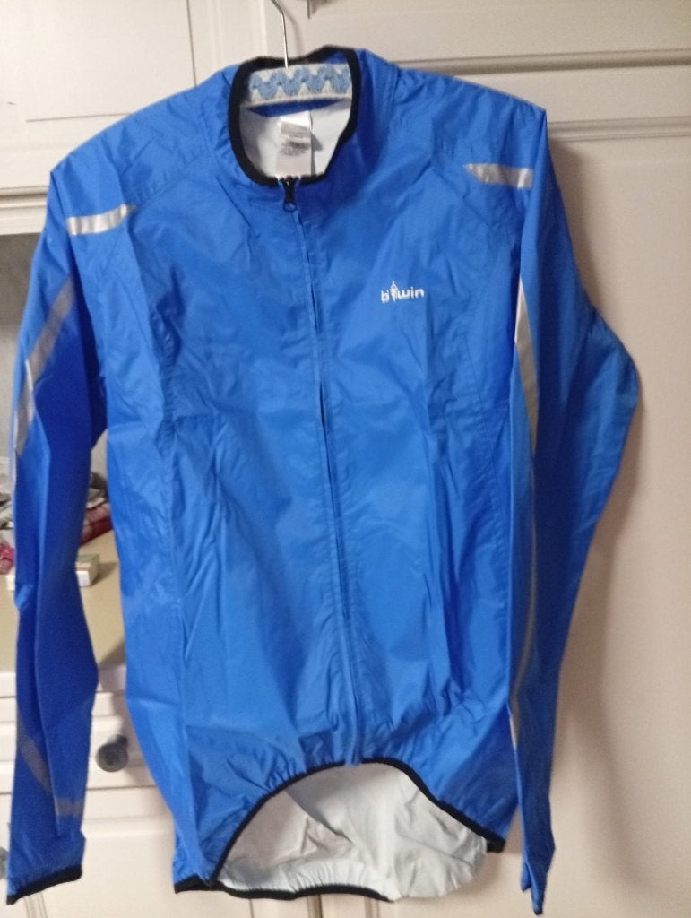 Vêtements sport XL, Vêtements | Hommes, Vêtements de sport, Enlèvement, Comme neuf