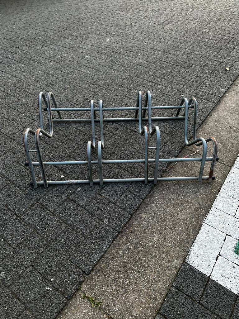 Metalen fietsenrek voor 4 fietsen., Fietsen en Brommers, Ophalen, Gebruikt