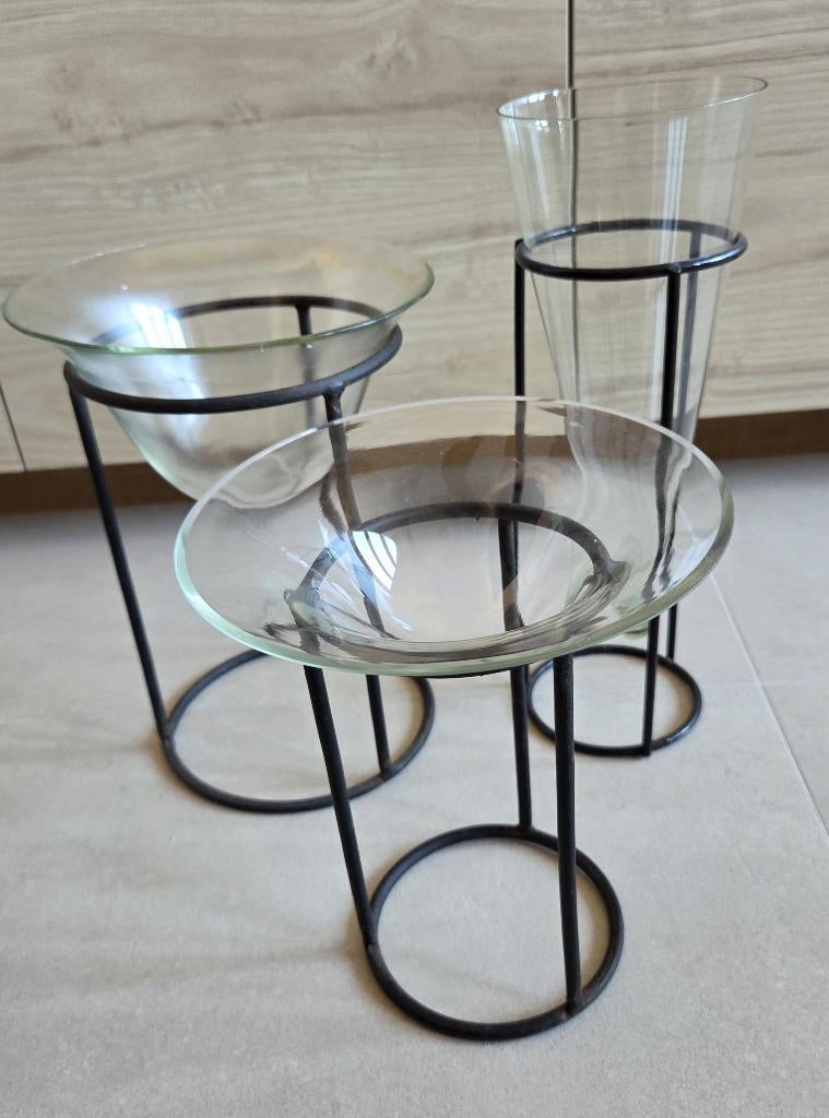 3 vazen op metalen voet, Ophalen, Gebruikt, Glas, Minder dan 50 cm