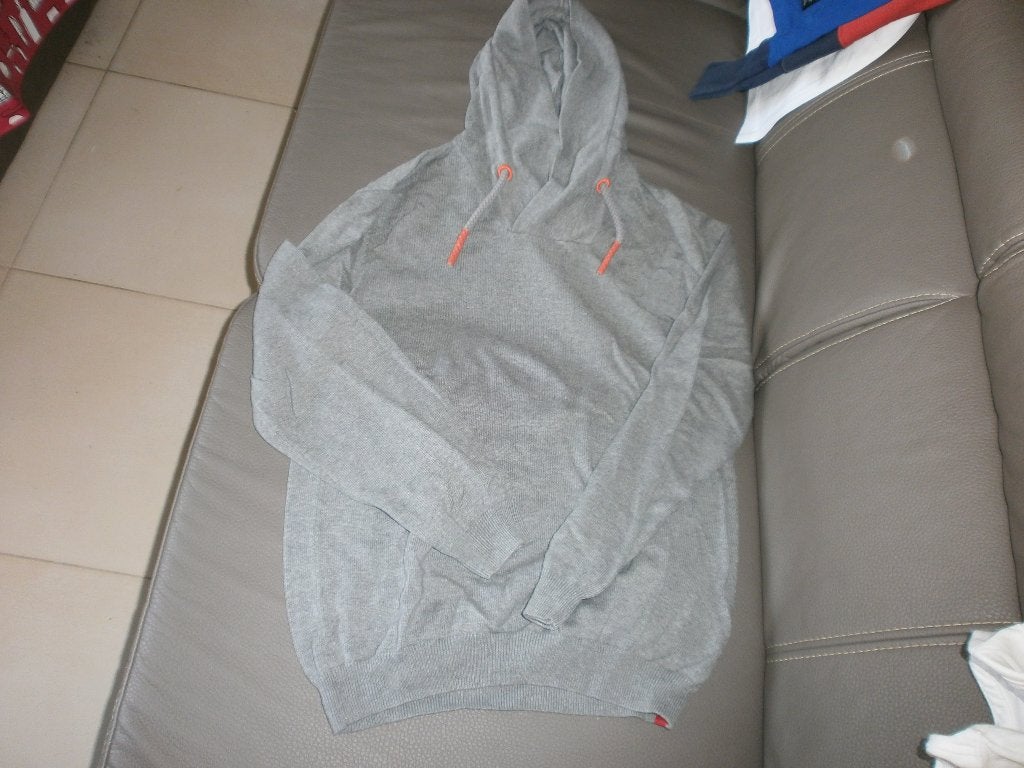 Pull sweat EDC gris à capuche L / XL, Kleding | Heren, Truien en Vesten, Ophalen of Verzenden, Gedragen, Maat 52/54 (L), Grijs
