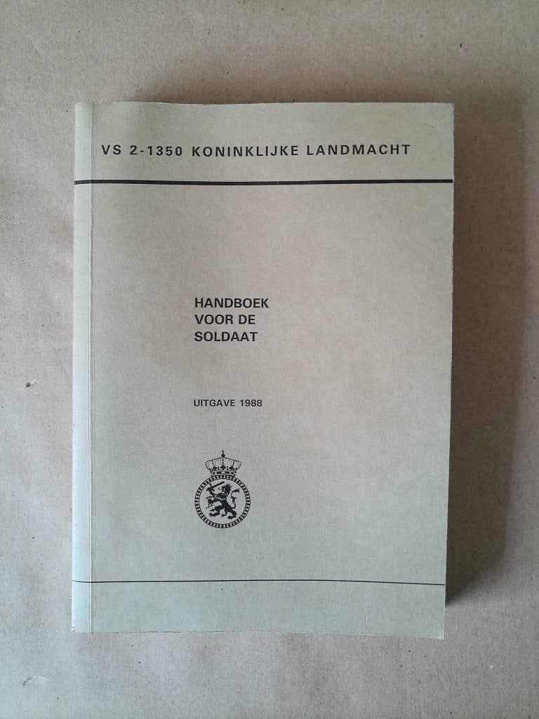 Handboek voor de soldaat Uitgave 1988 manuel de l'armée, Livres, Landmacht, Enlèvement ou Envoi, Utilisé, Ne s'applique pas