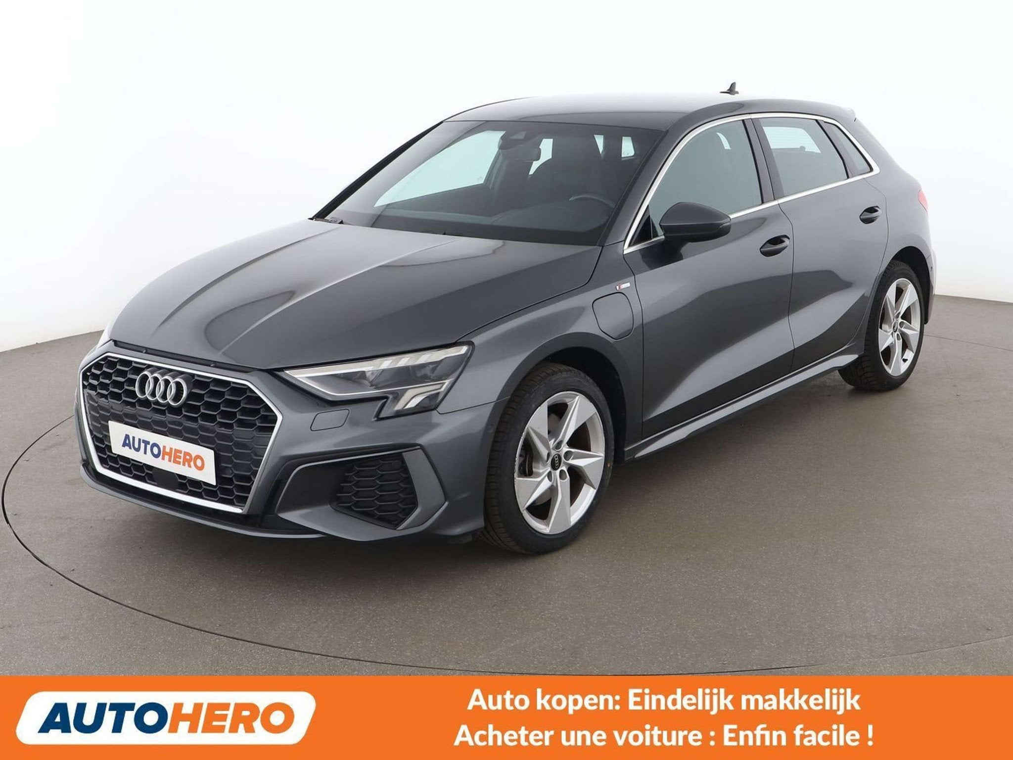 Audi A3 40 TFSIe S line (bj 2021, automaat), Auto's, Gebruikt, Alcantara, 1395 cc, 5 deurs