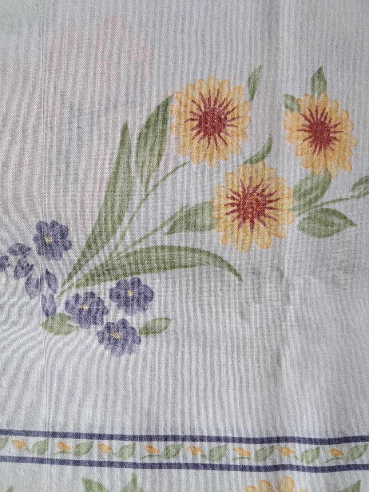 Nappe fleurie vintage Damart, Maison & Meubles, 174 cm, Nappe, Utilisé, 136 cm