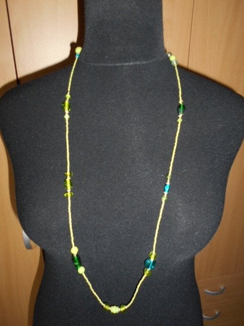 Nouveau collier en fines perles vertes, Enlèvement ou Envoi, Neuf