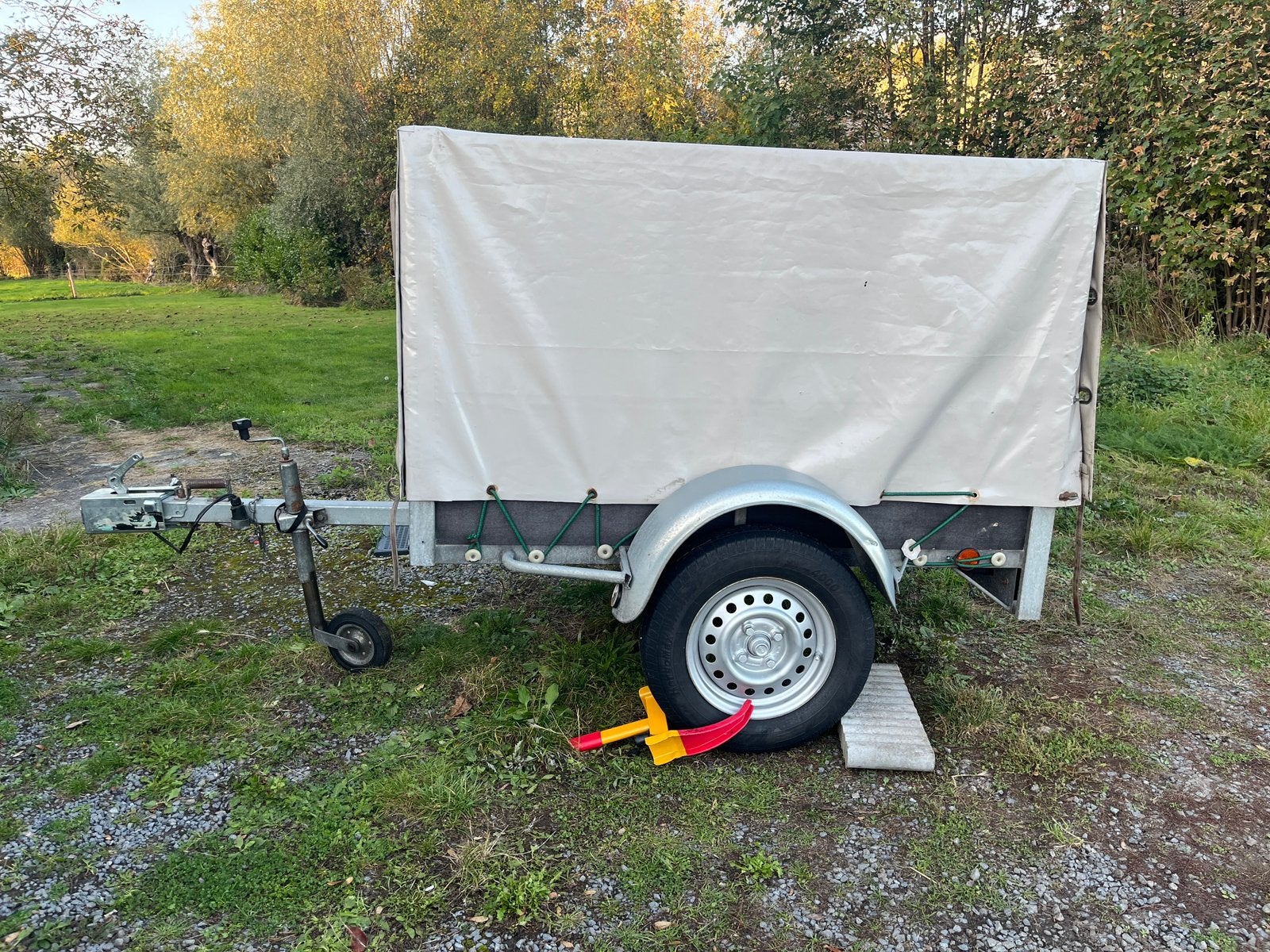 Aanhangwagen met dekzeil, Ophalen, Zo goed als nieuw
