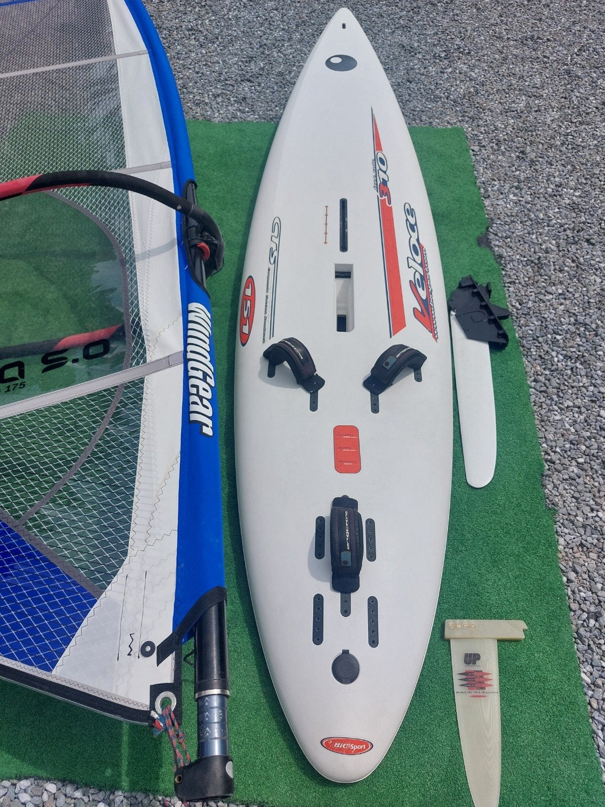 Beginnersurfplank 151 lit compleet 5.0 m², inklapbaar zwaard, Watersport en Boten, Windsurfen, Ophalen, Bic, Complete set, Met mast