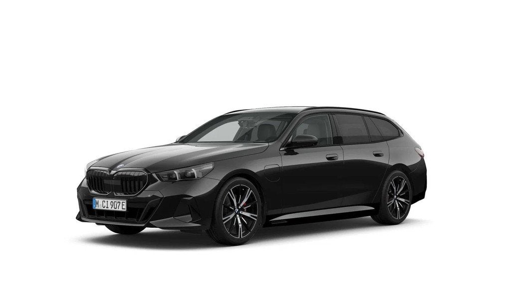 BMW 530e xDrive Touring M Sport PRO / BOWERS-WLKINS / PANO /, Autos, BMW, Cuir, Entreprise, Noir, 5 portes