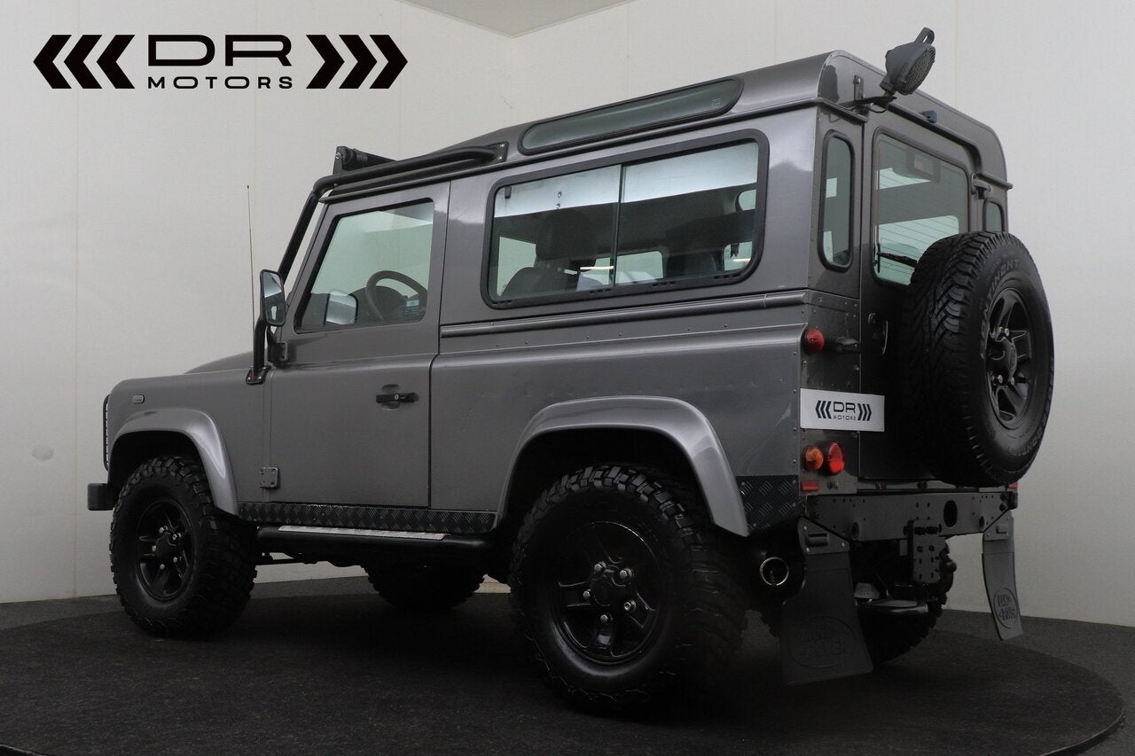 Land Rover Defender BTW WAGEN - AIRCO - ZETELVERWARMING, 122 pk, Zwart, 4 cilinders, 0 kg