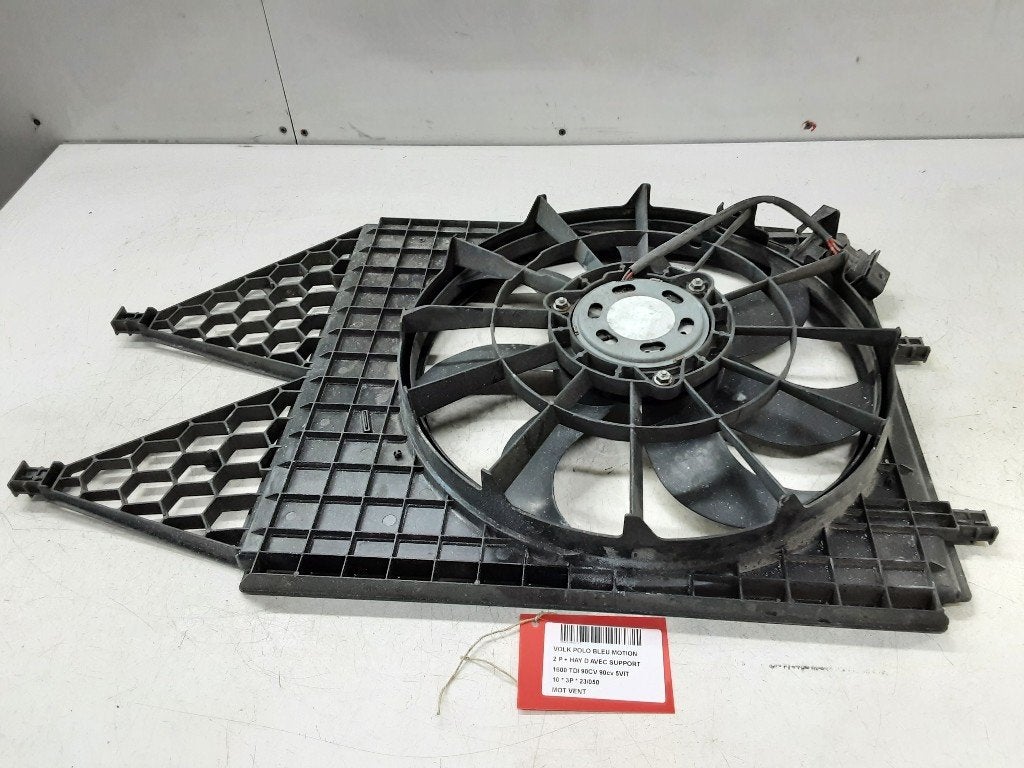 KACHEL VENTILATORMOTOR Volkswagen Polo V (6R), Gebruikt, Volkswagen, Mevr. I. Hauben, Rue de l'Espoir 34 34
4030  GRIVEGNÉE, BE