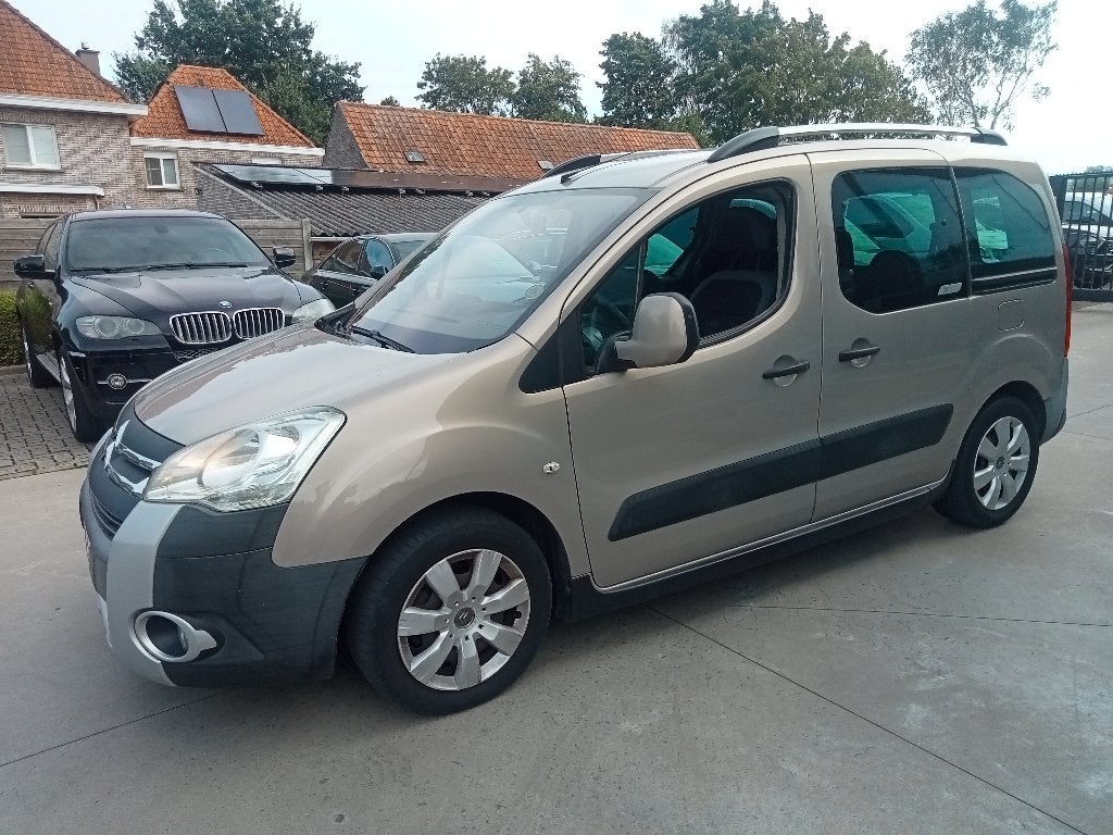 Citroën Berlingo XTR 5pl 1e ieg !!! Meeneemprijs !!!, Auto's, Voorwielaandrijving, Zwart, 4 cilinders, Beige