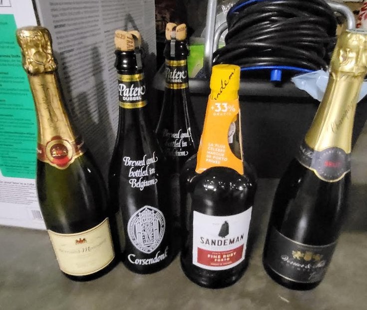 Fles bier alcohole champagne porto, Ophalen