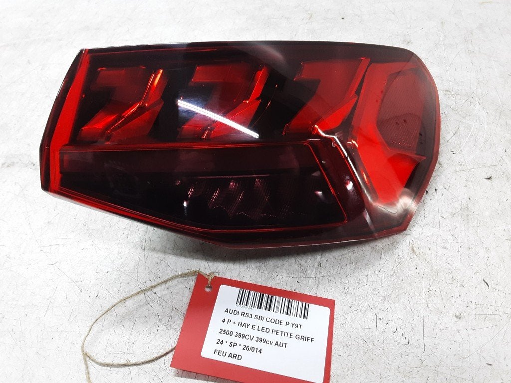 FEU ARRIÈRE DROIT Audi RS 3 Sportback (8YA) (8Y0945208), Mevr. I. Hauben, Audi, Utilisé, Rue de l'Espoir 34 34
4030  GRIVEGNÉE, BE