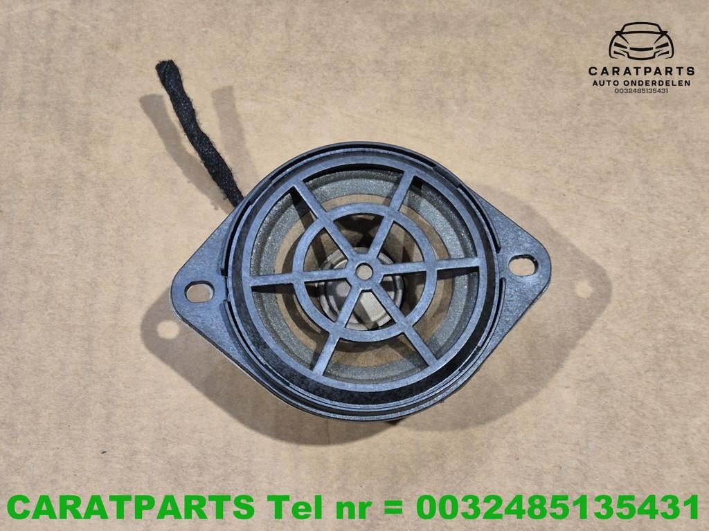 8R0035397 Haut-parleur Audi A5, A4, Q5, AUDI AG, Auto-Union-Strasse 1
85045  Ingolstadt, DE, Audi, Utilisé