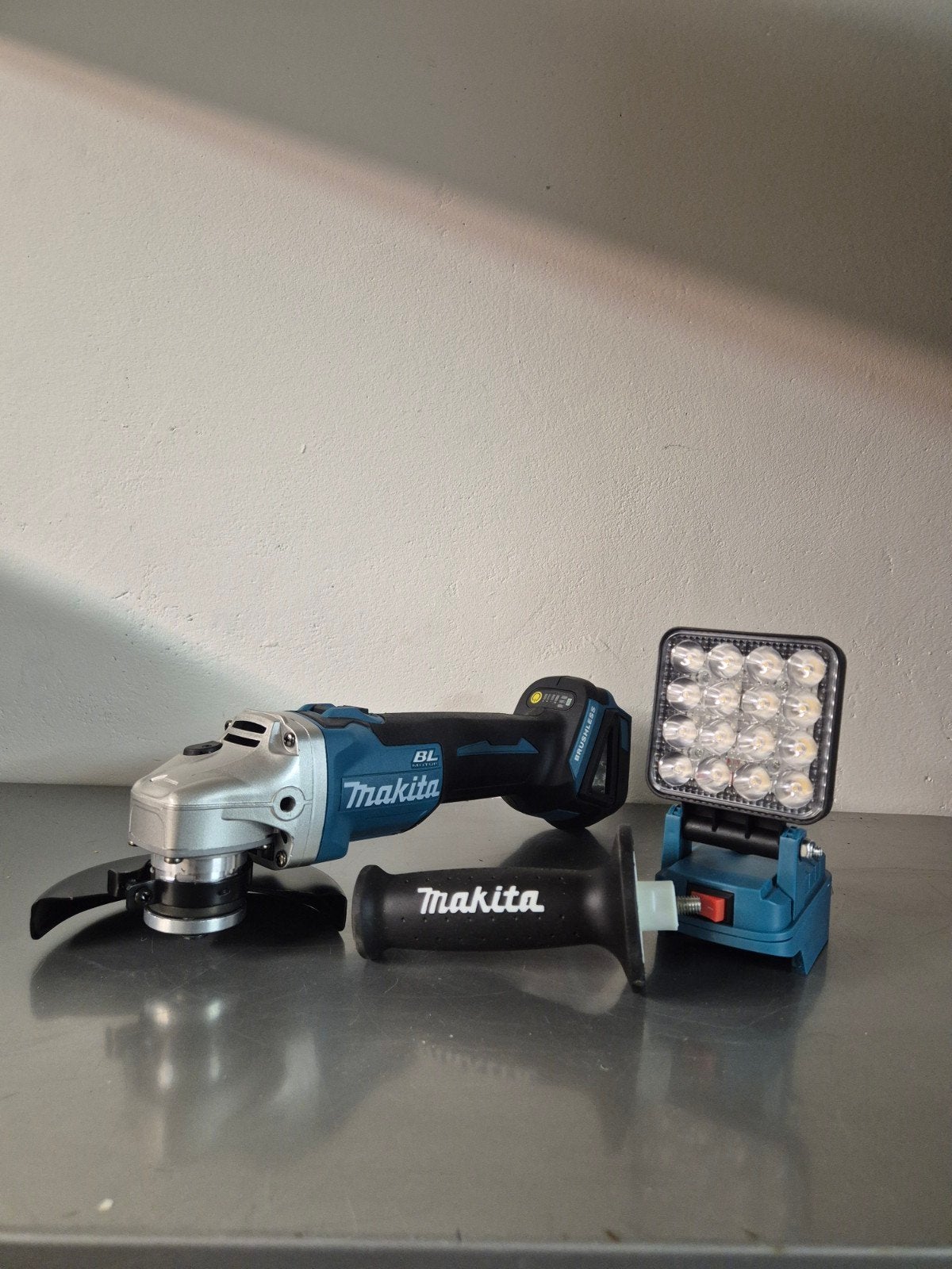 Makita DGA504 18v accu slijper / slijptol / looplamp NIEUW, Doe-het-zelf en Bouw, Ophalen of Verzenden, Nieuw, 700 tot 1000 watt