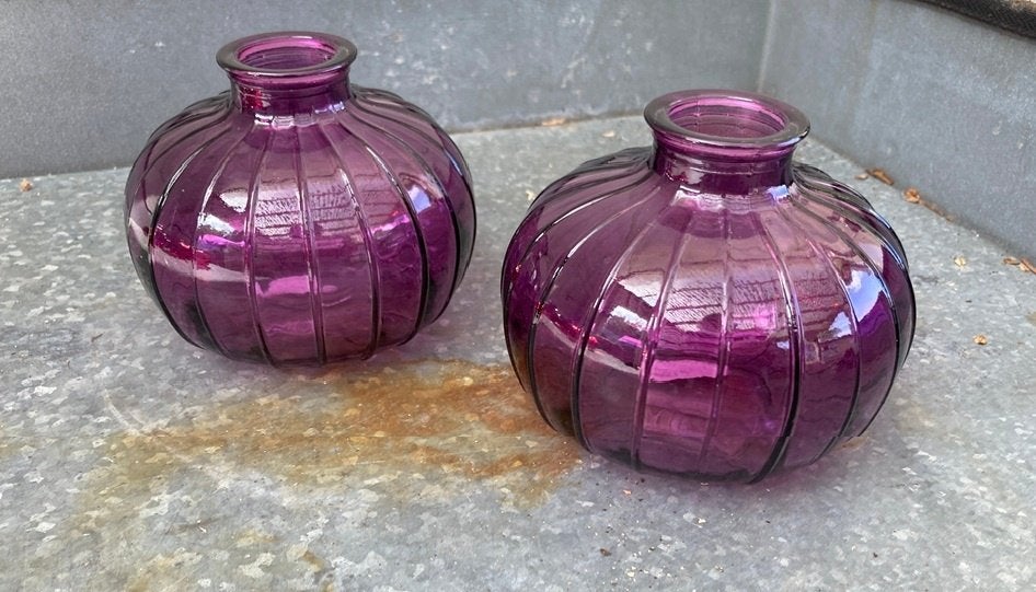 VAASJE BOLVAASTJE MET RELIEF PAARS H 9 cm NIEUWs, Met patroon/structuur, Nieuw, Ophalen of Verzenden, Glas