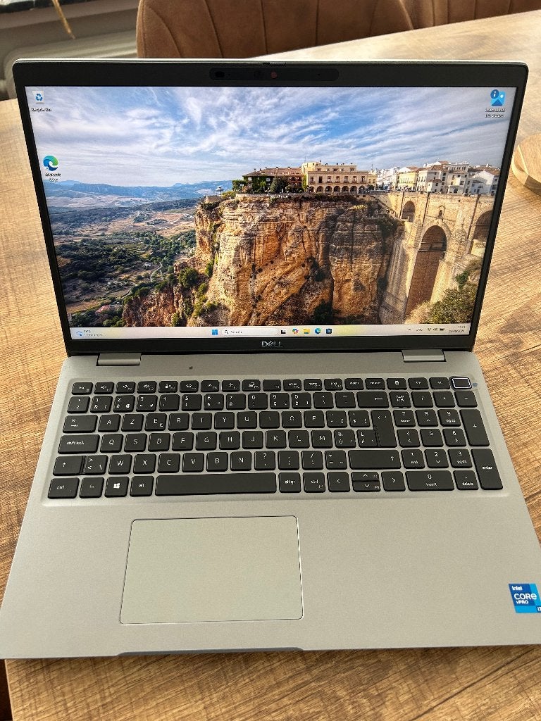 Dell precision 3561, i7 core vPro, NVIDIA 4Gb, memory 32Gb, Ophalen, 2 tot 3 Ghz, 32 GB, Intel Core i7 processor