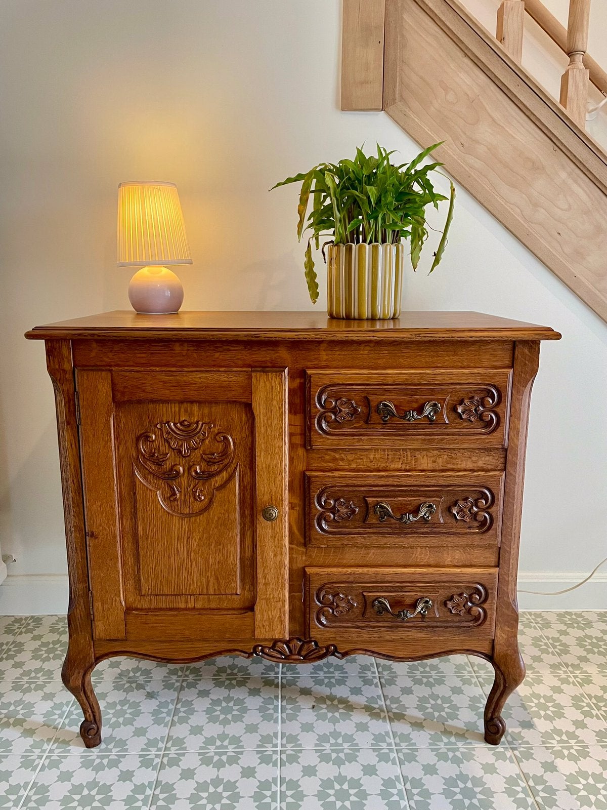 Elegante eiken ladekast Louis XV, Ophalen, Gebruikt, Eikenhout, 50 tot 100 cm