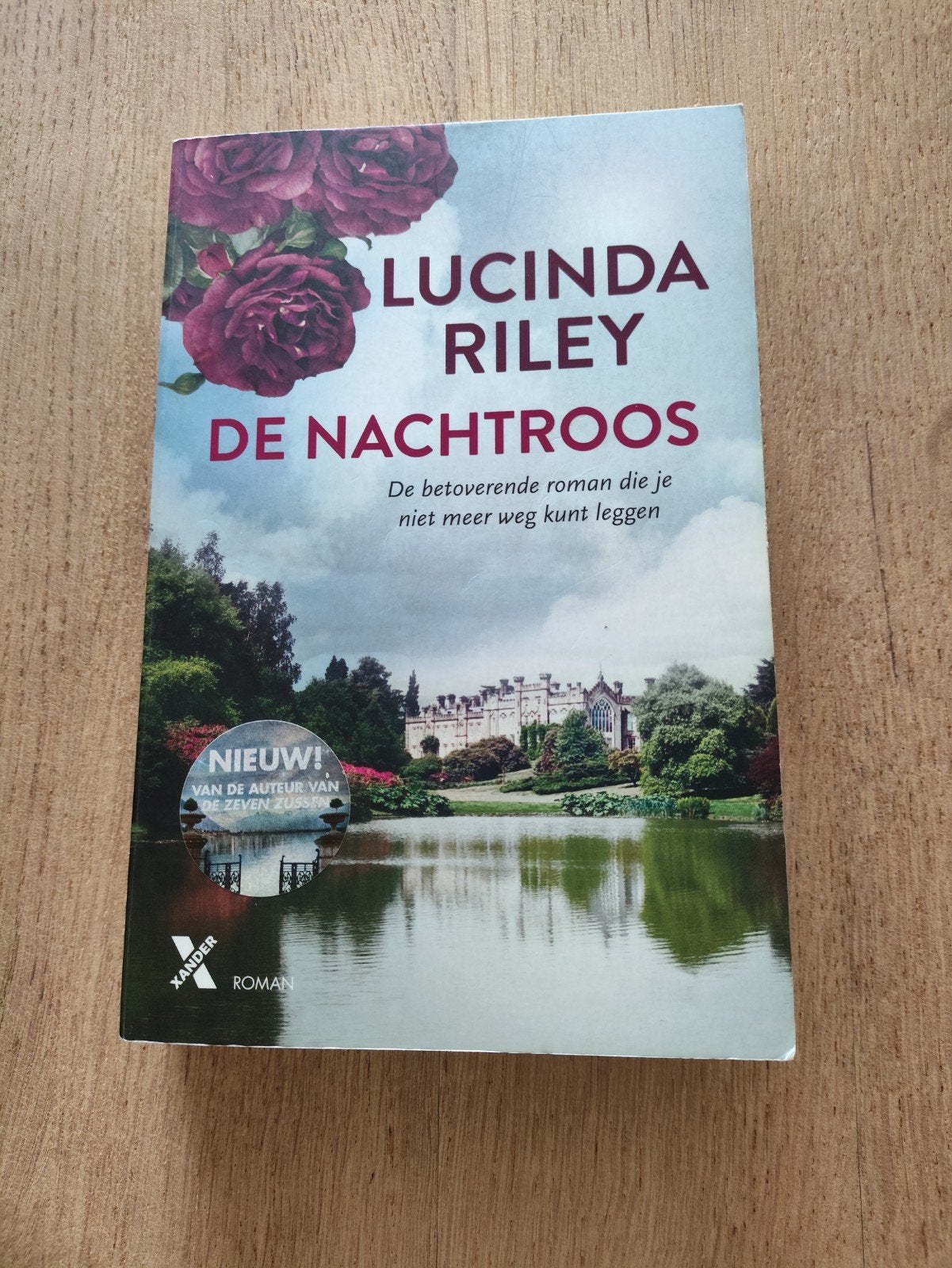 Lucinda Riley boek DE NACHTROOS, Ophalen of Verzenden