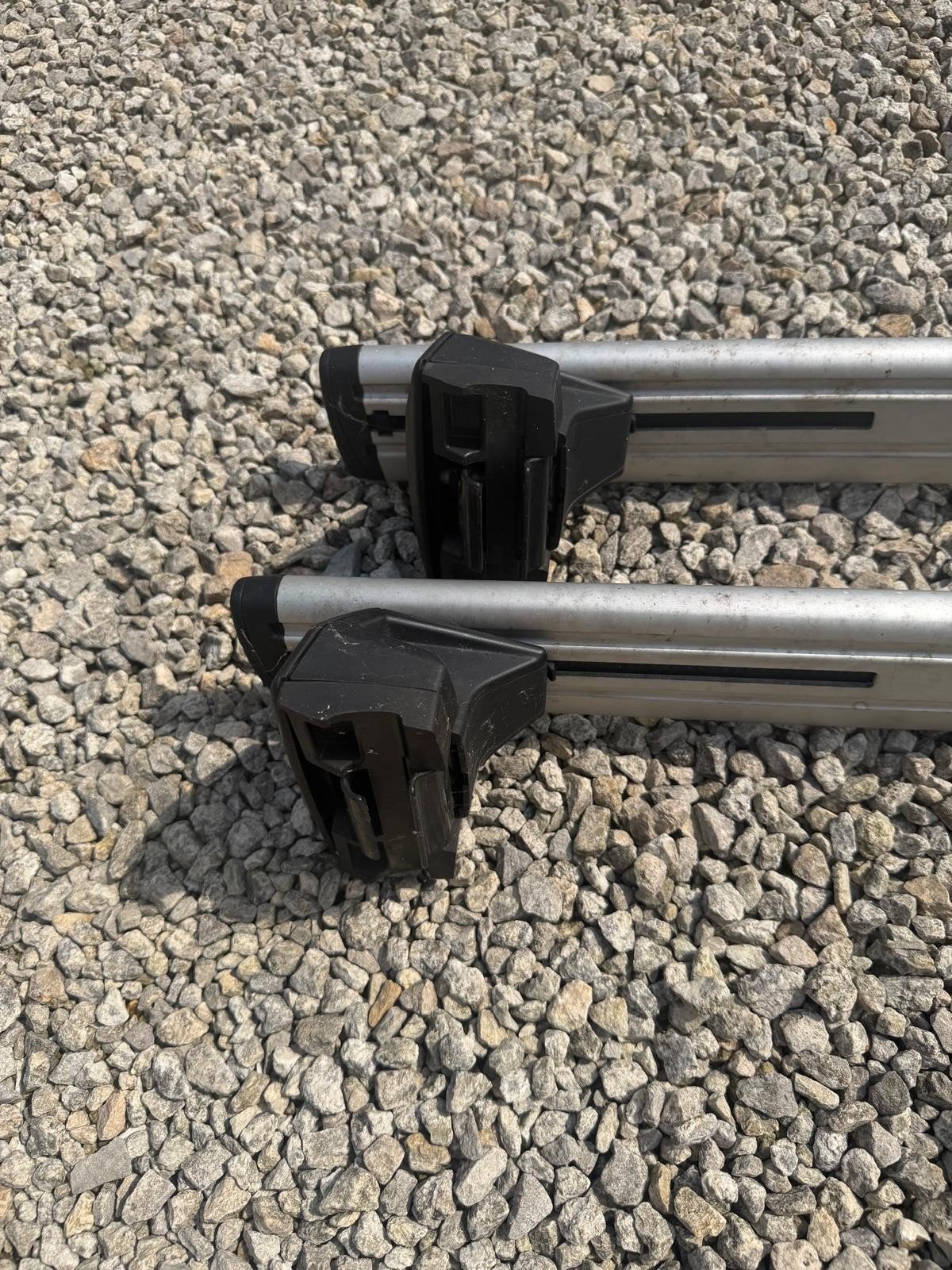 Thule WingBar Evo met klemmenset., Ophalen