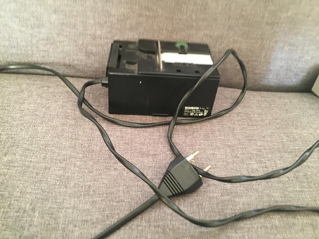 Kaiser mini dia projector en cutter, Audio, Tv en Foto, Diaprojectoren, Ophalen of Verzenden, Zo goed als nieuw, Met scherm