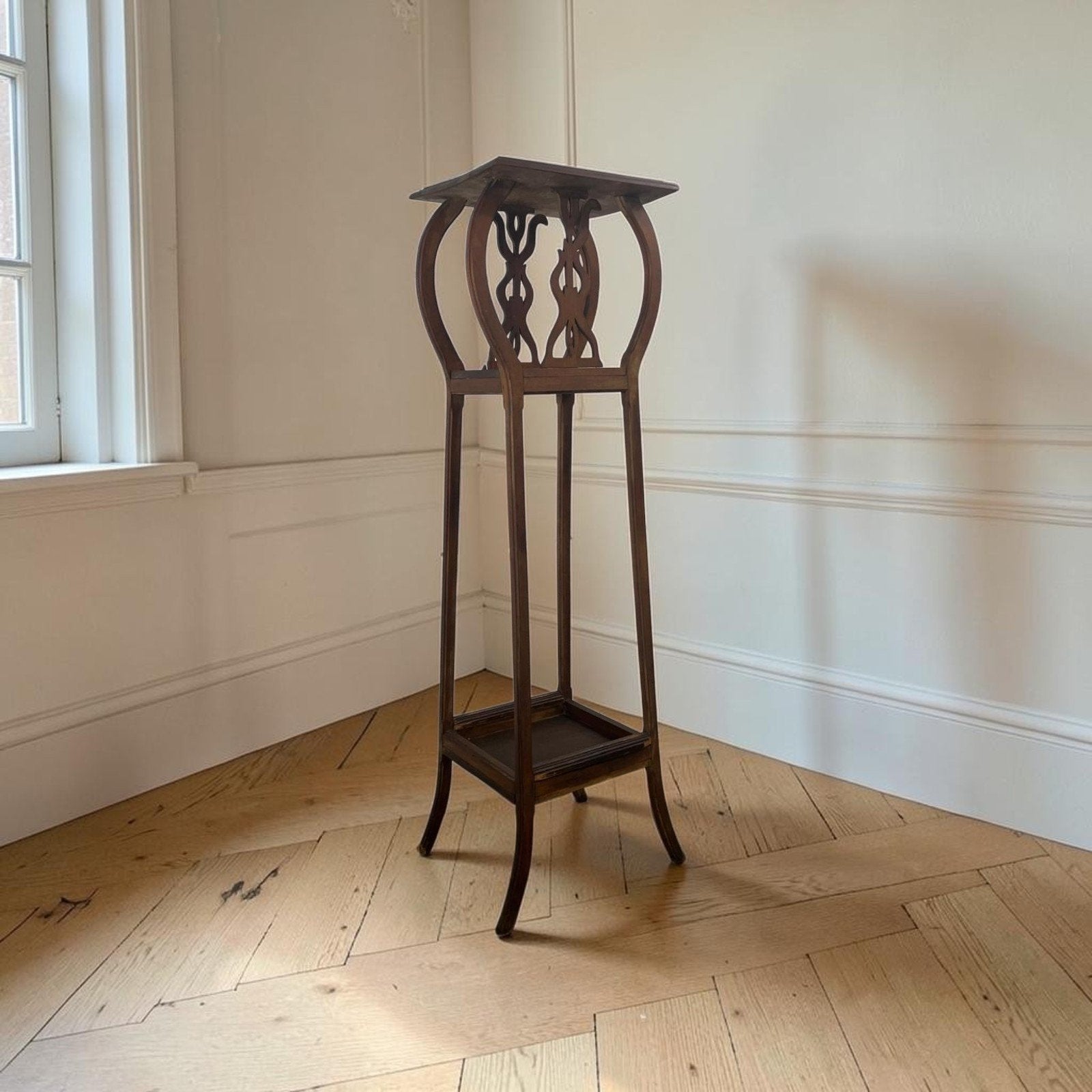 Vintage XL hoge bijzettafel / staander /pied de stal (1m34!), Antiek en Kunst, Ophalen