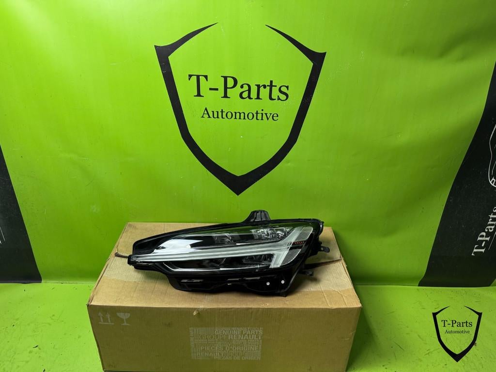 volvo S60 V60 koplamp links 32347006, Auto-onderdelen, Gebruikt, Gunnar Engellaus vag 8
405 31  Gothenburg, SE, Info@volvocars.com