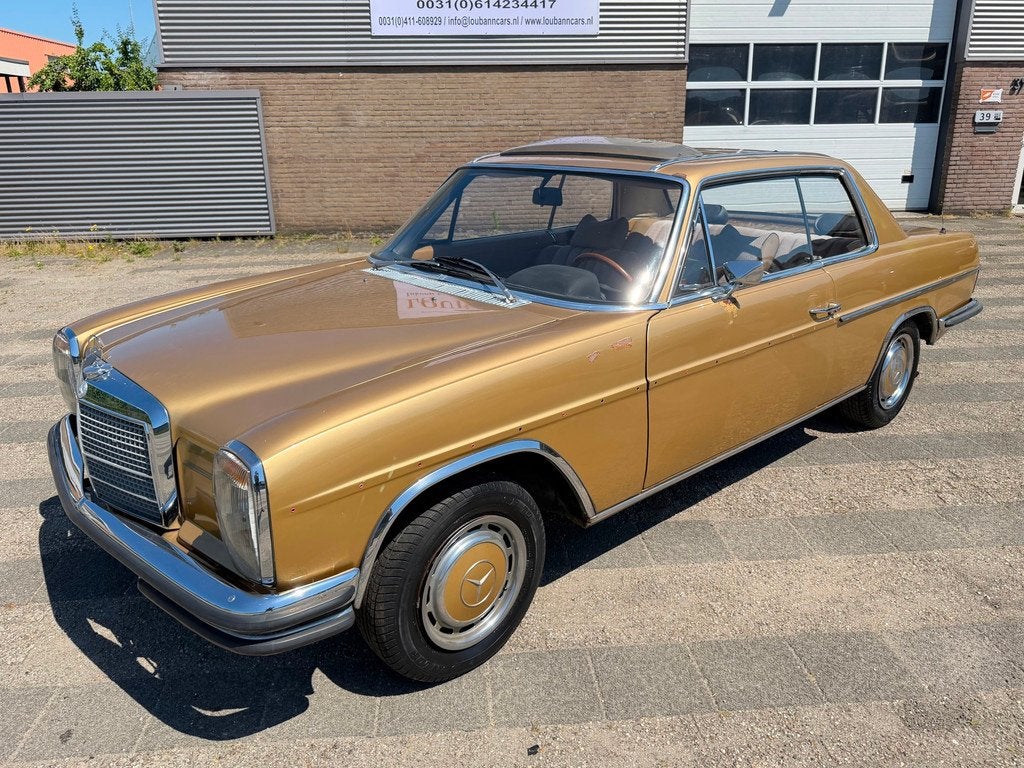 Mercedes-Benz 200-280 (W115) 250 C, Auto's, Mercedes-Benz, Gebruikt, Handgeschakeld, Metaalkleur, 200-Serie