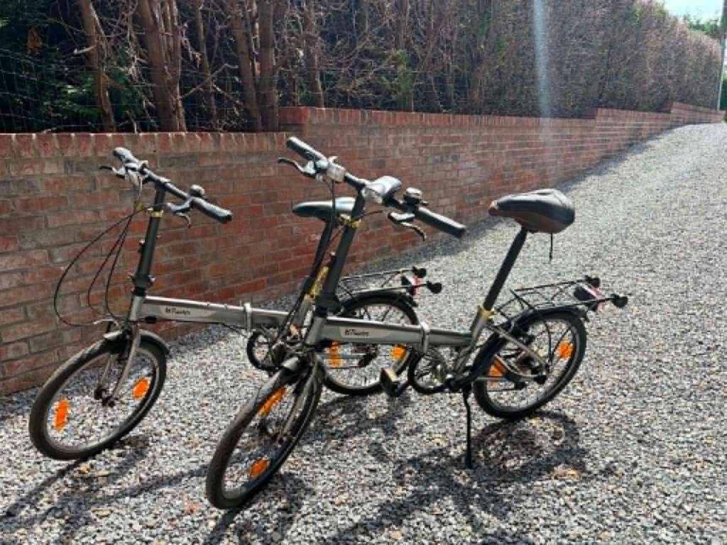 vend lot de 2 Vélos pliants  B Twin, Caravanes & Camping, Accessoires de camping, Utilisé, Enlèvement