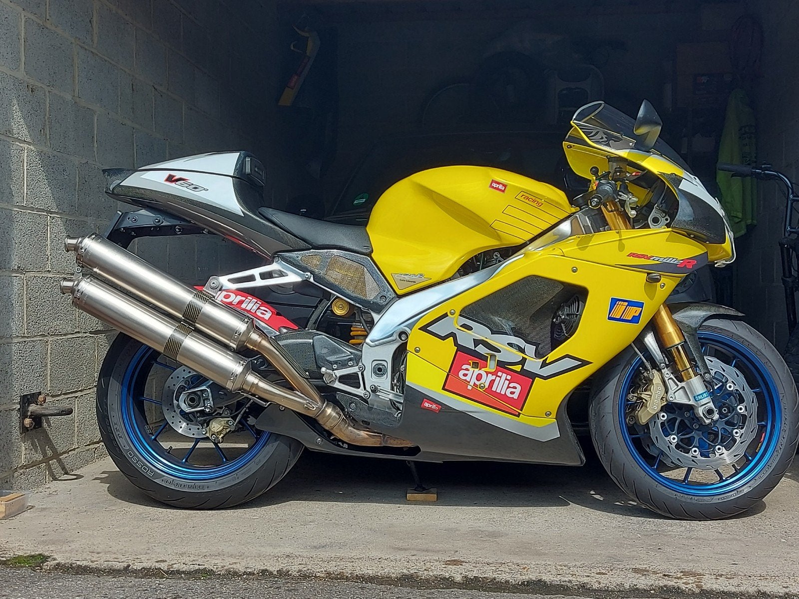 aprilia RSV mille R "Troy Corser edition", Motoren, 2 cilinders, Sportuitlaat, Occasion, Motorrijbewijs A