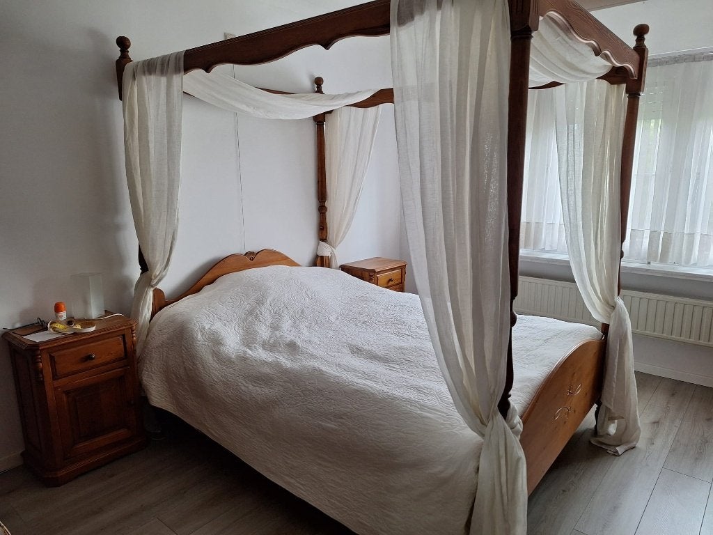 Complete slaapkamer met hemelbed, Ophalen, Gebruikt, Tweepersoons, 200 cm