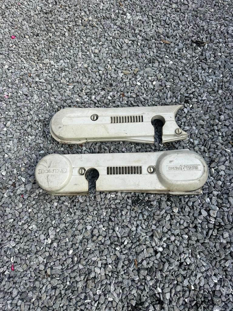 Caches latéraux pour honda camino pa50 couvercle moteur, Enlèvement ou Envoi, Comme neuf