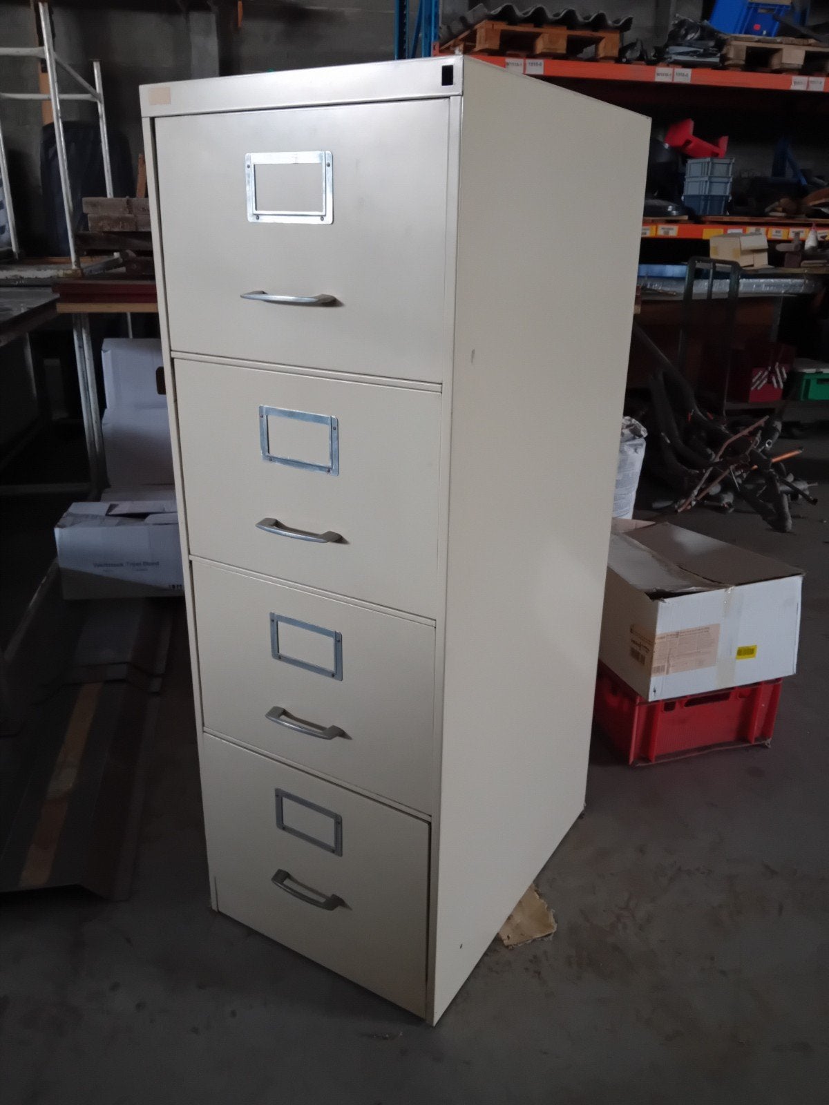 Archiefkast met hangmappen., Ophalen