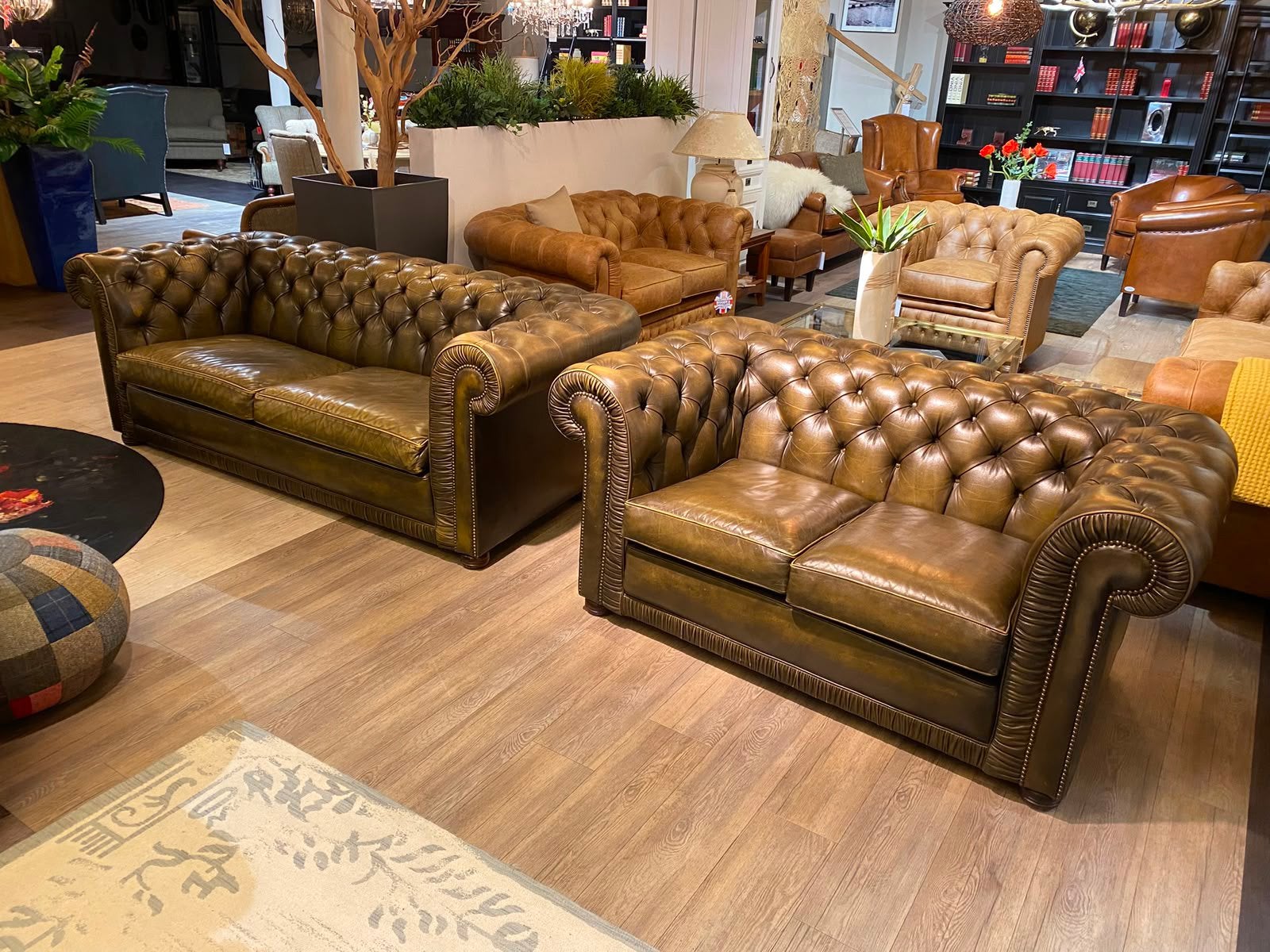 oude Engelse chesterfield 3+2 Wade London olijf groen, Ophalen of Verzenden