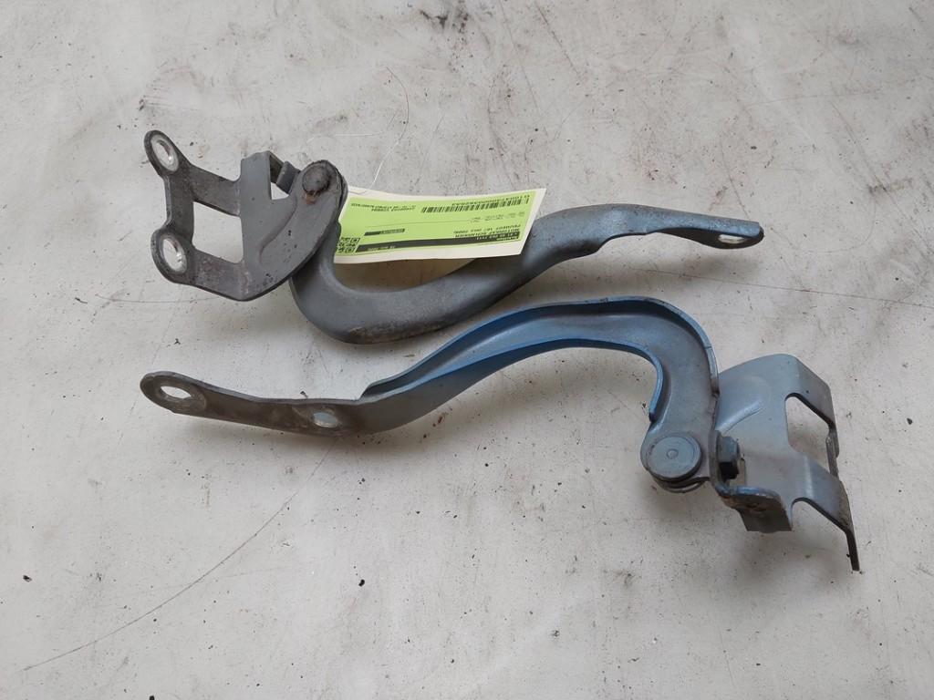 CHARNIERE DE CAPOT Peugeot 107 (|791292|791339|), Dhr. J. Ham, Administratie@autoham.nl, Utilisé, Peugeot