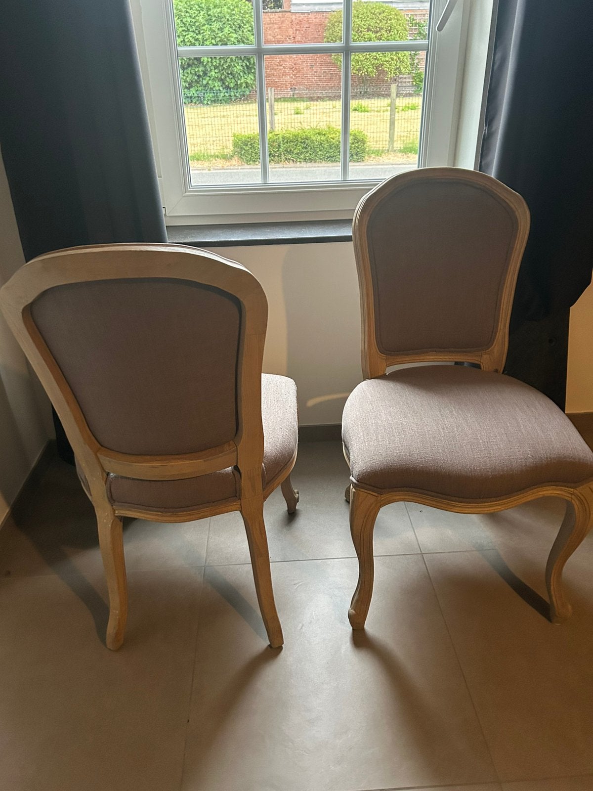 Eiken rustieke stoelen, Ophalen