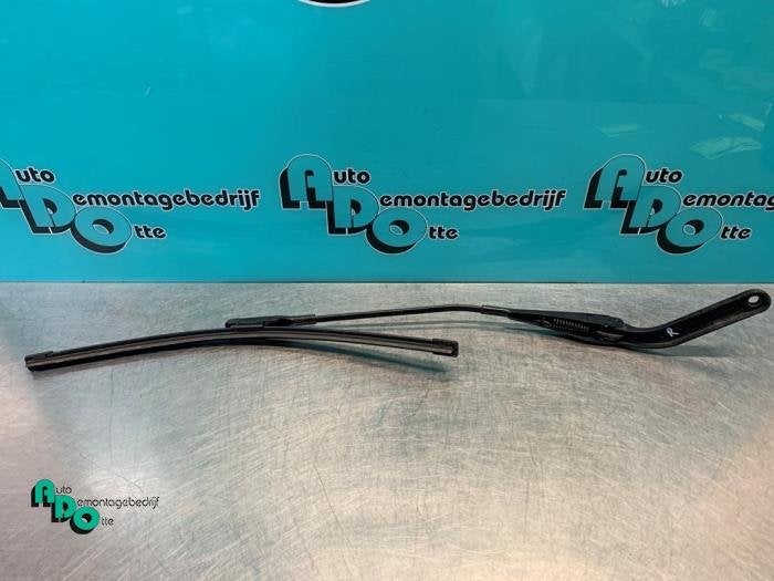 Bras essuie-glace avant d'un BMW 1-Serie (1-Serie 03-), -, 3 mois de garantie, Utilisé, -