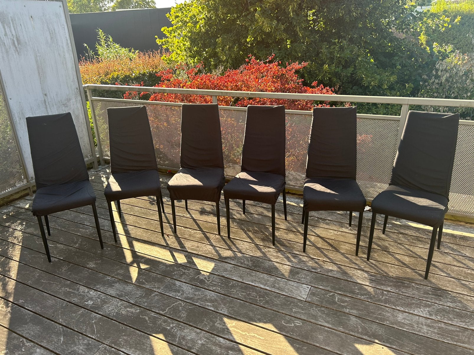 Gratis: 6 stoelen met hoezen, Huis en Inrichting, Stoelen, Ophalen, Gebruikt, Zwart, Vijf, Zes of meer stoelen