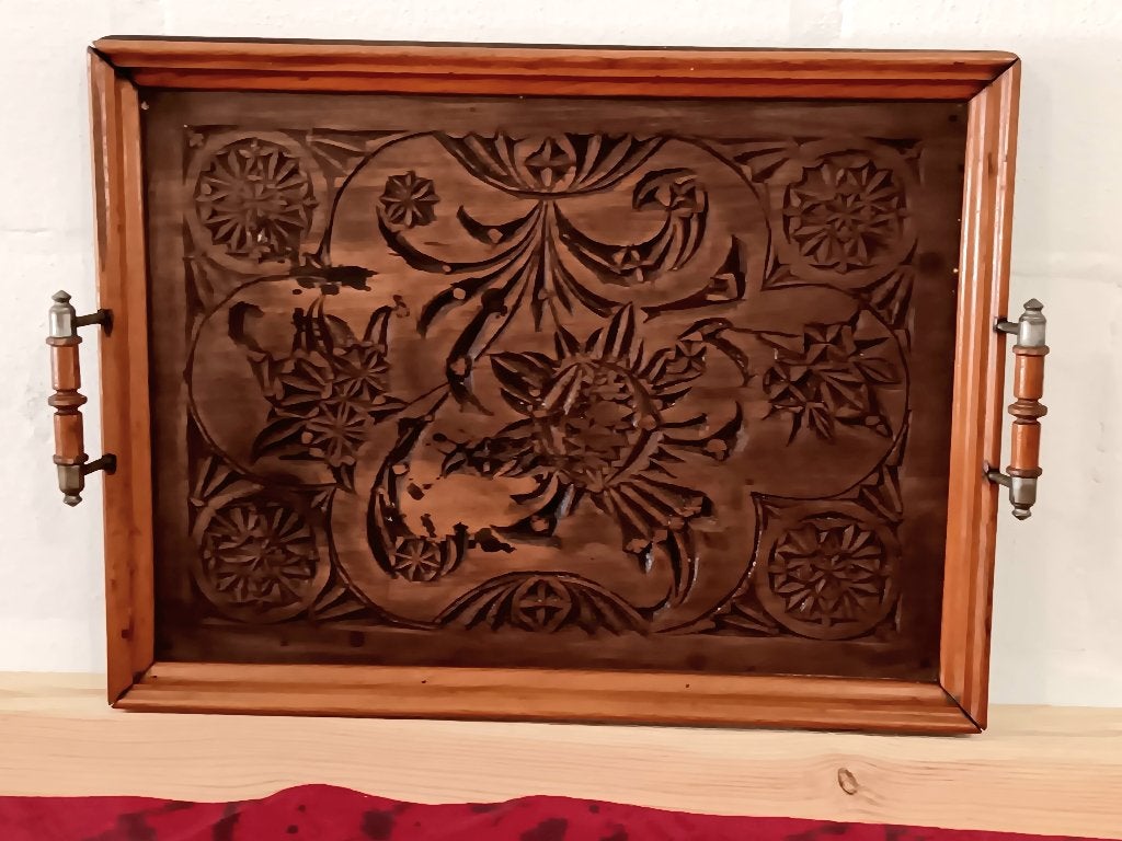 Plateau en bois sculpté  1955, Enlèvement ou Envoi