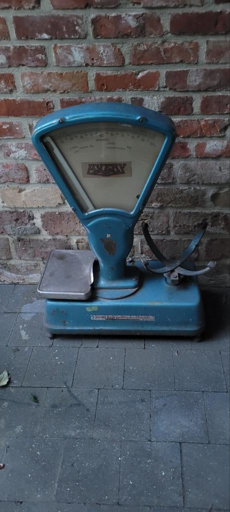 Weegschaal antiek blauw, Ophalen