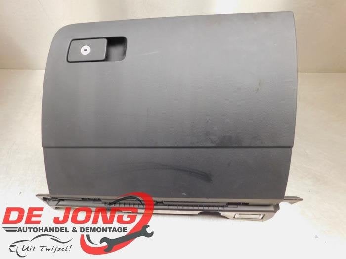 Boîte à gants d'un Volkswagen Passat, Volkswagen, -, 3 mois de garantie, Utilisé