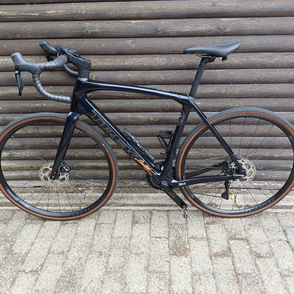 TREK Domane SL6 Gen4 Marianas Blue 56, Fietsen en Brommers, Fietsen | Racefietsen, 28 inch, Carbon, Heren, Zo goed als nieuw