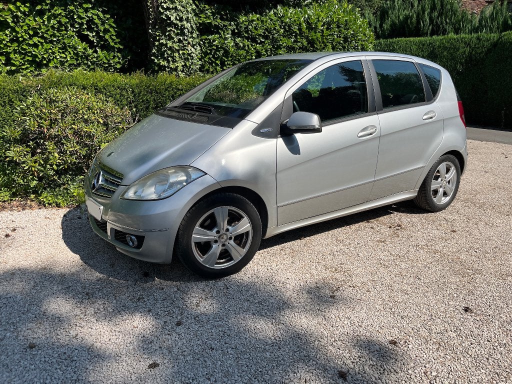 MERCEDES A150 A-Klasse Benzine, slechts 80000km, prima staat, Auto's, Mercedes-Benz, Voorwielaandrijving, 1498 cc, 4 cilinders