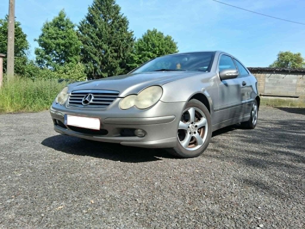 c230 kompressor sportcoupe 1.8 192ch, Autos, Argent ou Gris, Achat, Boîte manuelle, Noir