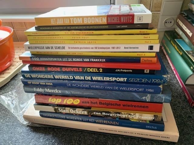 Boeken over Wielrenners, Ophalen, Zo goed als nieuw, Lopen en Fietsen
