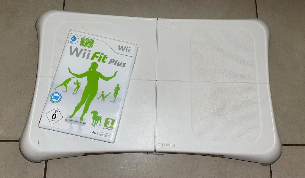 Wii fit bord + spel, Games en Spelcomputers, Ophalen, Gebruikt